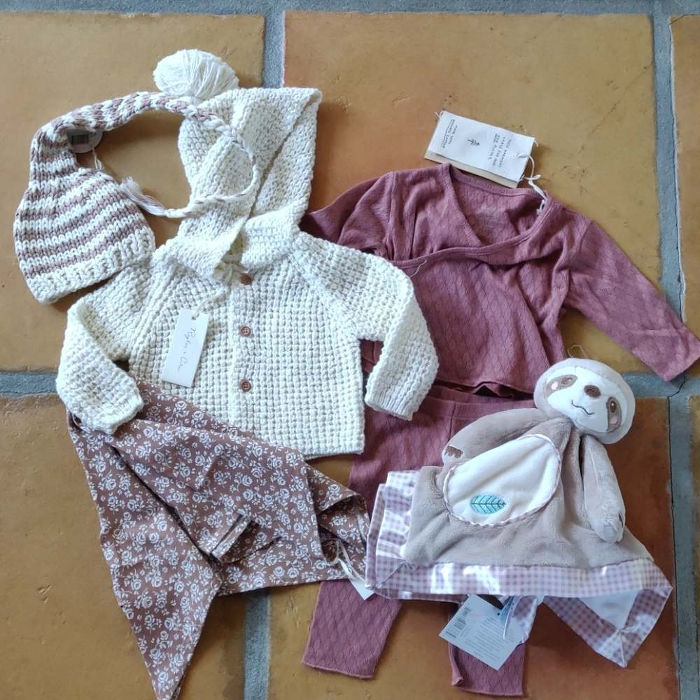 Girls 1 month gift bag